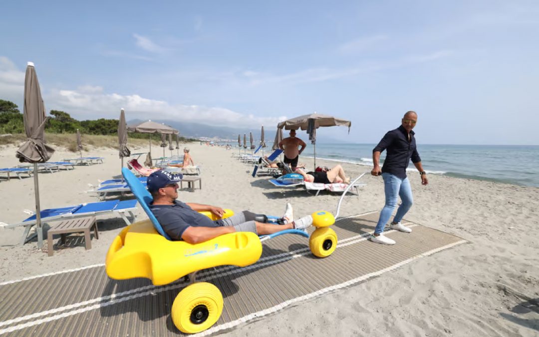 Corse-Matin : « Près de 70 plages accessibles aux personnes à mobilité réduite en Corse »